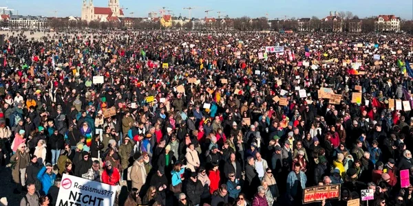 proteste munchen FOTO Sophia Elan Smith / Facebook