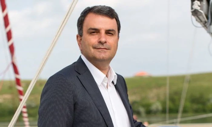 5 lucian mindruta e bunic 1 jpg jpeg