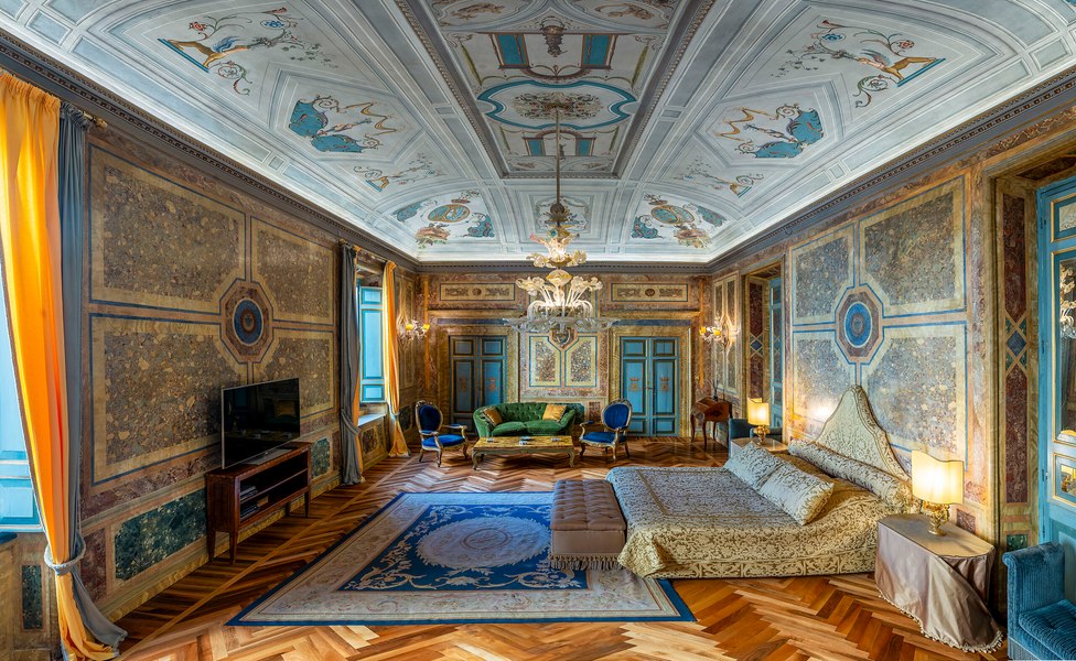 O prințesă italiană închiriază palatul familiei din Roma și îi întâmpină personal pe oaspeți Cum arată apartamentele și cât costă o noapte
