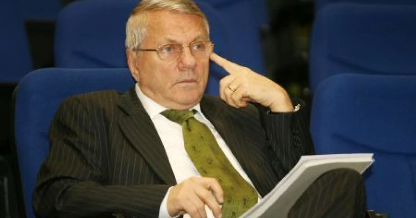 Mircea Rădulescu este mulţumit de alegerea făcută de Adrian Mititelu