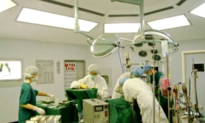 medici operatie FOTO Shutterstock