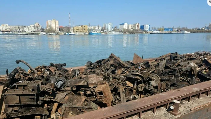 Transport ilegal de deșeuri pe Dunăre FOTO: Garda de Mediu Galați