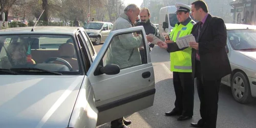 Poliţiştii au oprit toate maşinile de pe Dunării