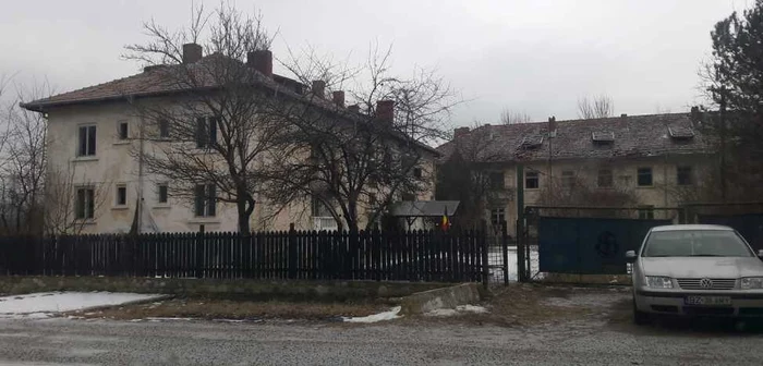 Obiectivul militar se află la marginea localităţii Unguriu