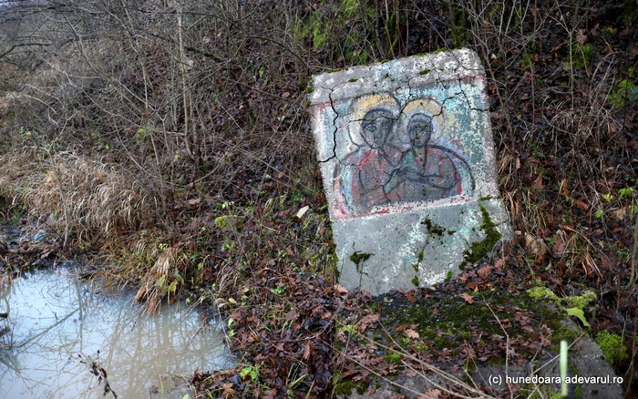 Pictura creată de Costel, în zona alunecării de teren de pe CF Deva Brad. Foto: Daniel Guță