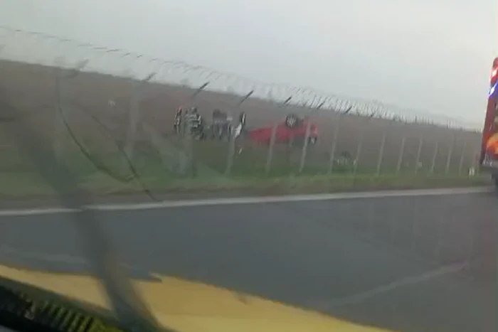  Mașinile s-au răsturnat. Captură video FocusPress