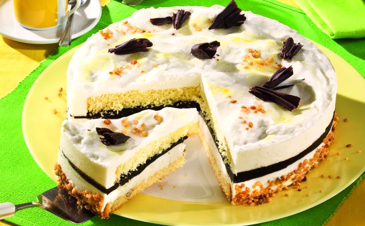tort de lamaie cu crema diplomat jpeg