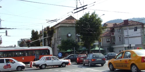 Neamţ: Parcări etajate pentru deblocarea traficului (CAMPANIE)