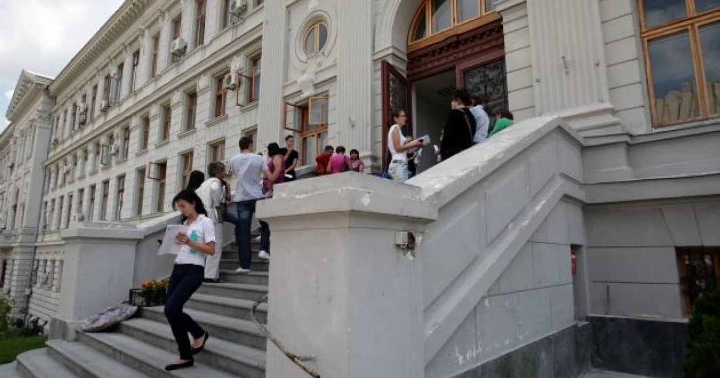 Studenţii olteni au mai puţine opţiuni pentru studii aprofundate.