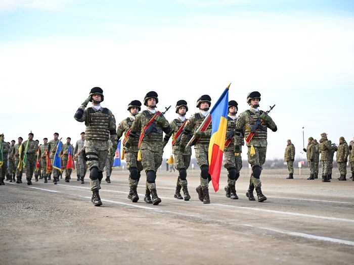 Repețiție pentru parada de Ziua Națională a României FOTO: MApN