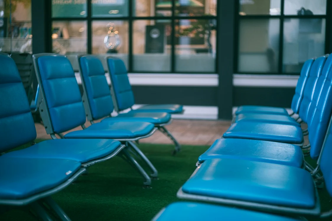 Unele aeroporturi din România au trafic foarte puțin / foto: Pixabay