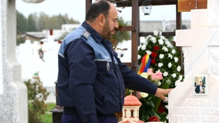
    Cornel Gigină, și el polițist, vrea să se facă dreptate în cazul morții fiului său, Bogdan Gigină  