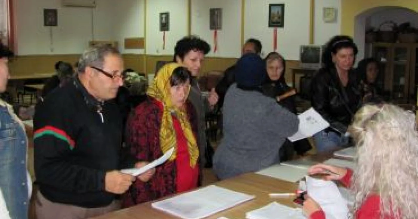Târgu-Jiu: Oamenii pot veni zilnic la cele cinci cluburi