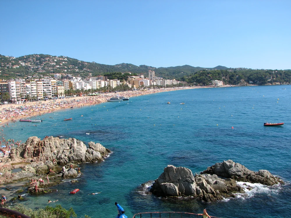 Reguli noi pentru turiștii care merg într-o stațiune de pe Costa Brava - Foto Arhiva