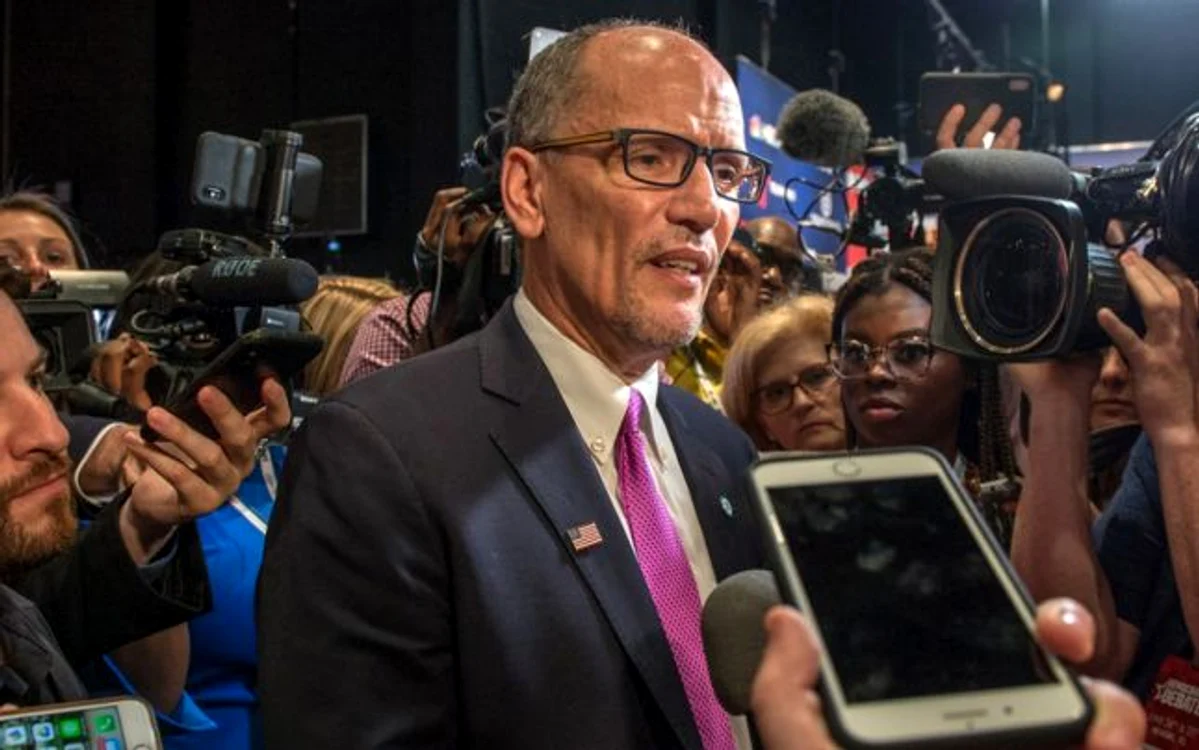 Tom Perez, preşedintele Comitetului Naţional Democrat, cere renumărarea voturilor din Iowa din cauza rezultatelor extrem de strânse dintre cei doi candidaţi. FOTO: EPA-EFE/Giorgio Viera