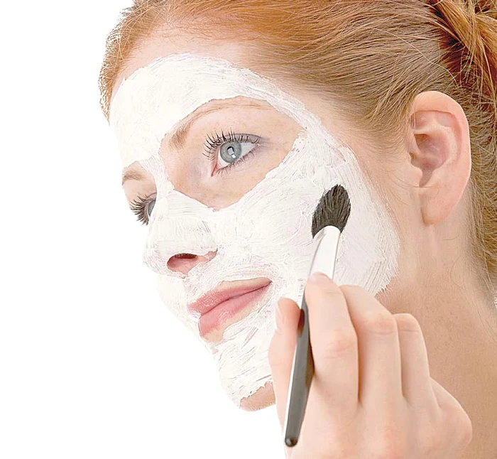 
    Cele care s-au înscris în concurs trebuiau să ne împărtăşească trucul lor preferat de înfrumuseţare. Iată câteva dintre ele, ideale pentru ten.  