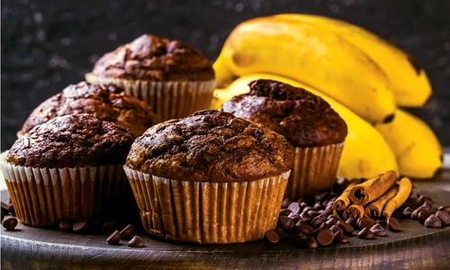 briose cu banane si ciocolata jpg