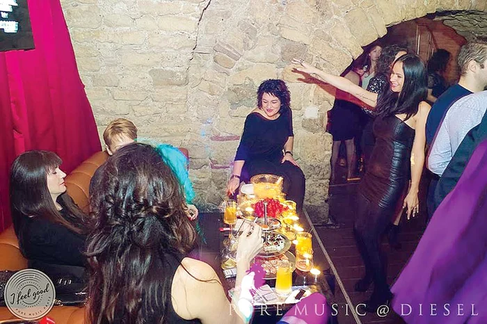 Mai multe cluburi fac  reduceri la băutură