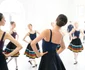Studente repetitii Hora La Aninoasa in Londra foto The Royal Ballet School jpg