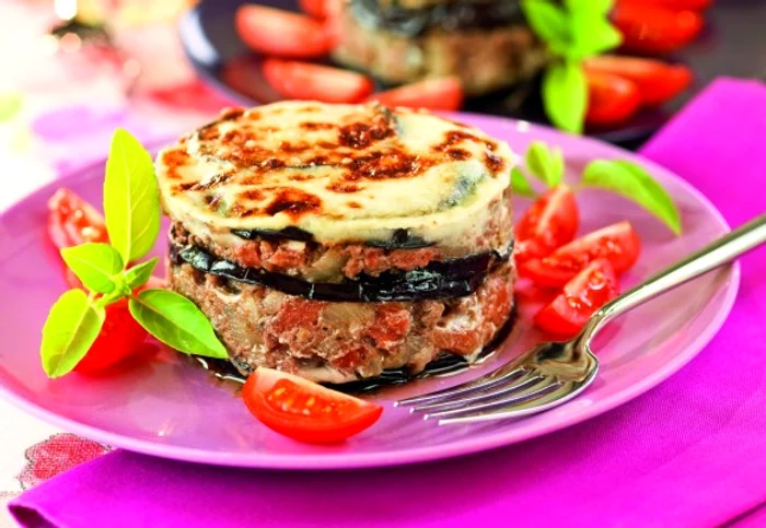 Musacaua este un preparat gustos si satios, ce poate fi preparat în orice anotimpclickpoftabuna.ro