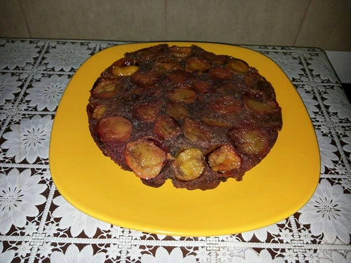 prajitura rasturnata cu prune 1 jpeg