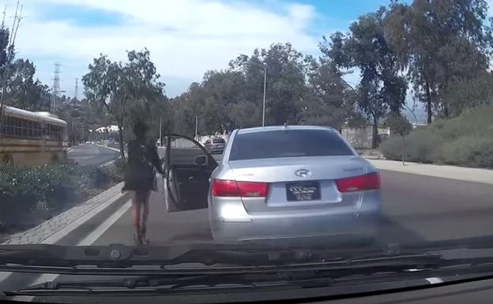 Nu există nici o explicație pentru decizia luată de această femeieFoto: captură video Youtube