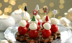 Tartine cu somon  Sursa foto shutterstock 2644013155 jpg