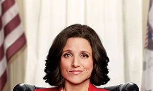 Pentru rolul din serialul „Veep”, Julia Louis Dreyfus a adoptat un stil cu totul diferit jpeg