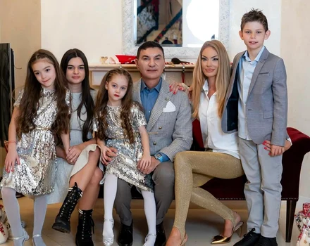 Valentina Pelinel și Cristi Borcea au o familie numeroasa