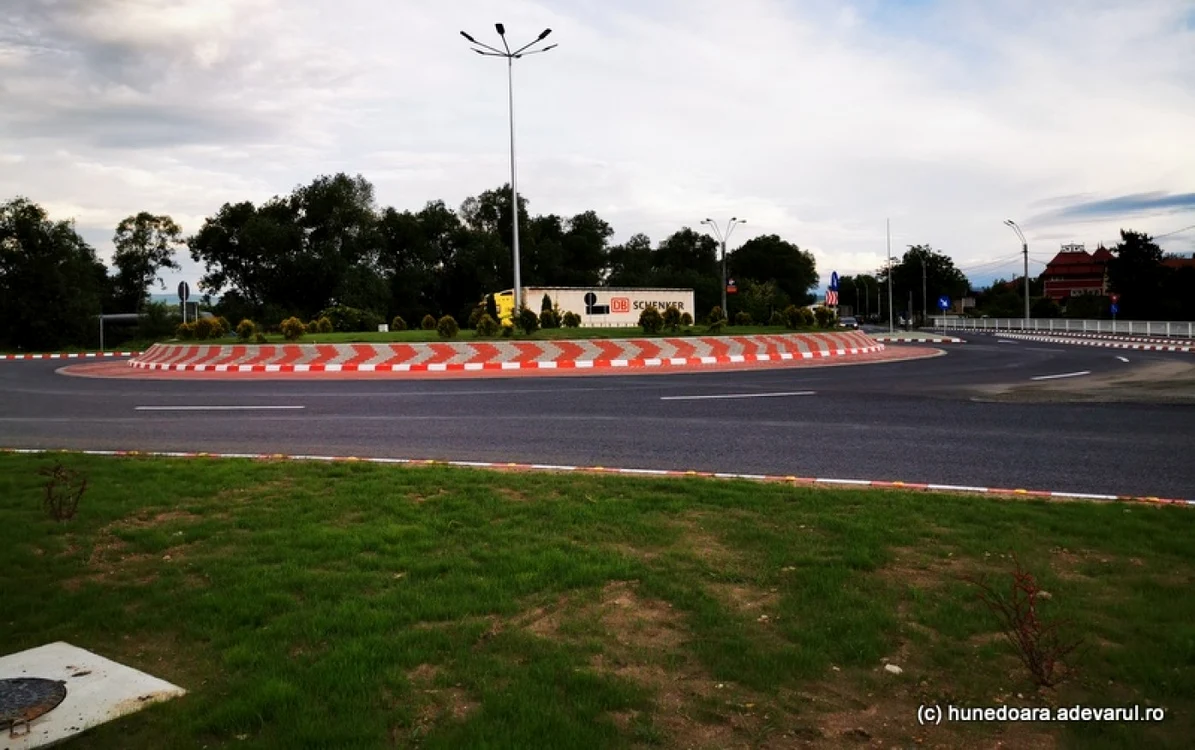 Reguli de circulație în sensul giratoriu / FOTO: arhivă adevărul 