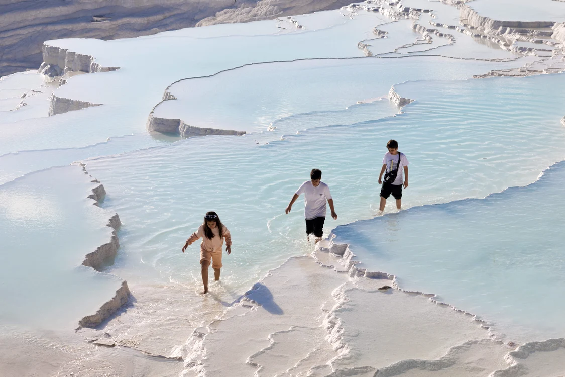 Numele Pamukkale înseamnă „Castelul de bumbac” (Foto: Profimedia)