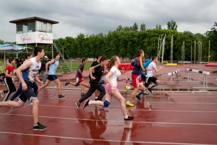 Competiţia de atletism s-a ţinu pe Stadionul Tineretului