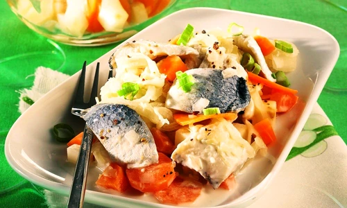 salata cu peste marinat jpeg