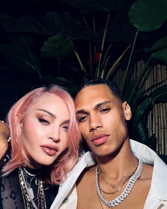 Madonna și Andrew jpg