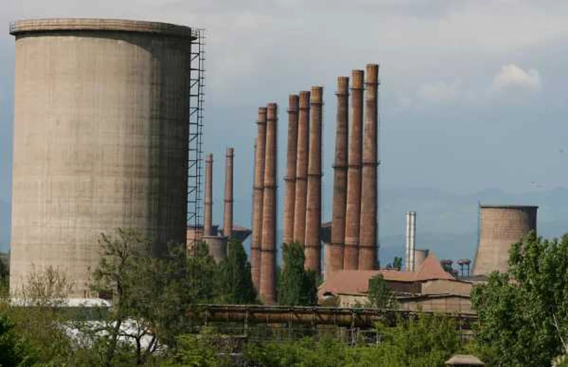 Cei peste 600 de angajaţi ai ArcelorMittal Hunedoara au intrat în „şomaj economic” FOTO Adevărul