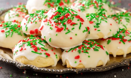 Turta dulce  Sursa foto shutterstock 2229741705 jpg