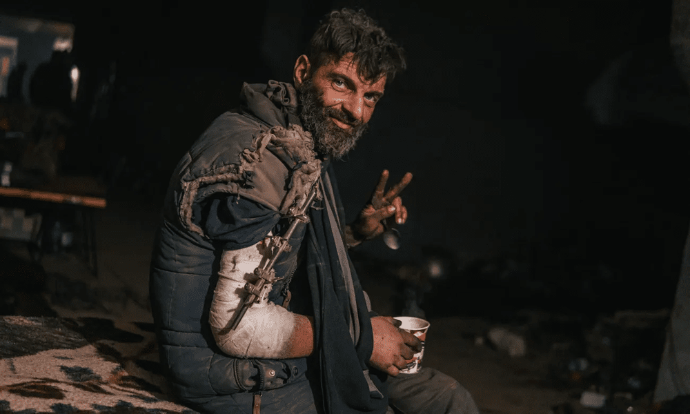 „Nimeni nu a ieșit de acolo neschimbat”: soldații ucraineni care au supraviețuit asediului Azovstal