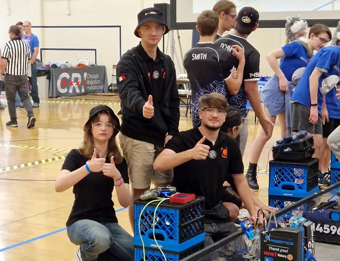 Roboticienii din Târgoviște, pe locul 10 la Chicago Robotics Invitational din SUA FOTO Diana Coman