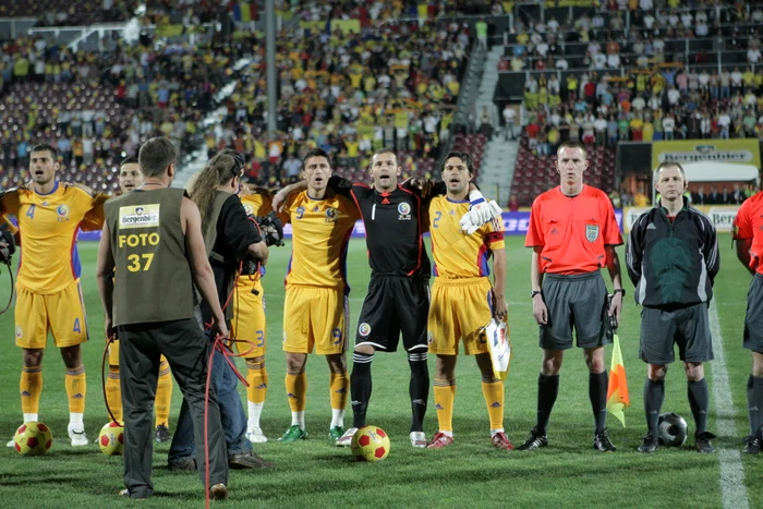 
    Cosmin Contra a fost căpitanul României contra Lituaniei în 2008  