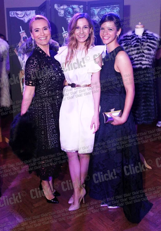 Andreea Esca şi soţul ei se înţeleg din priviri