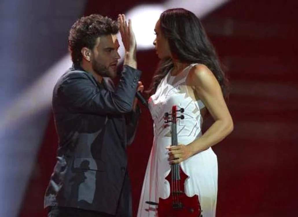 Duo Uzari și Maimuna au participat la Eurovision 2015, semifinala 1, reprezentând Belarus la Viena