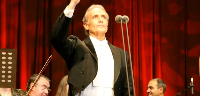 Tenorul spaniol Jose Carreras va cânta melodii îndrăgite de Crăciun FOTO Adevărul