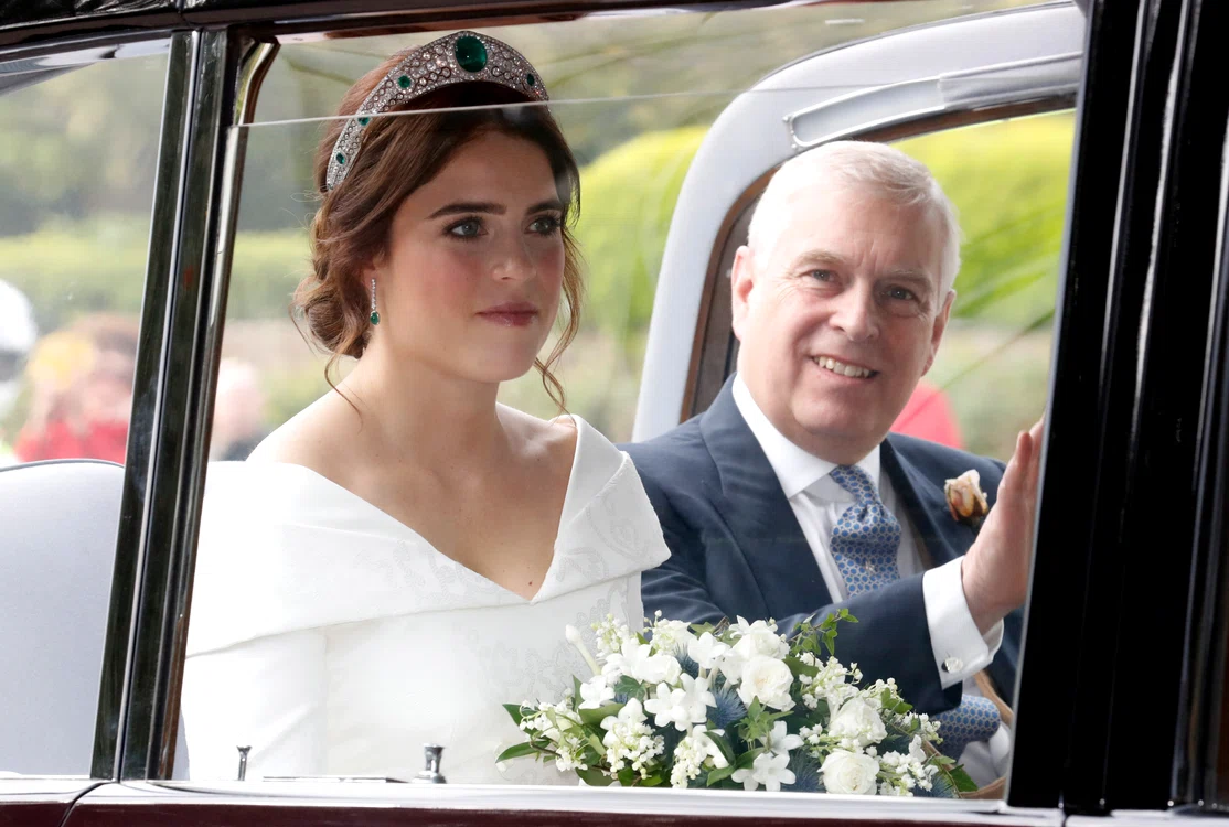 Prințesa Eugenie a fost adusă de tatăl ei, Prințul Andrew, la capela St George