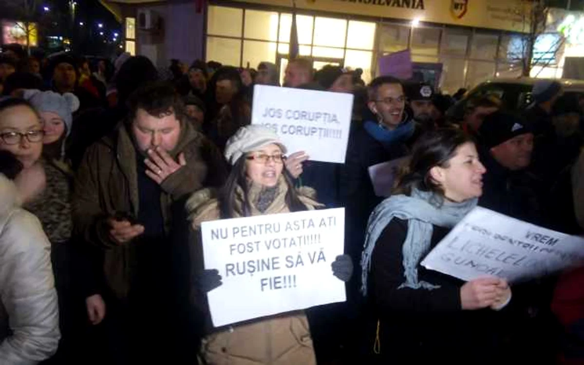 Protestatari nemulţumiţi la Alba Iulia