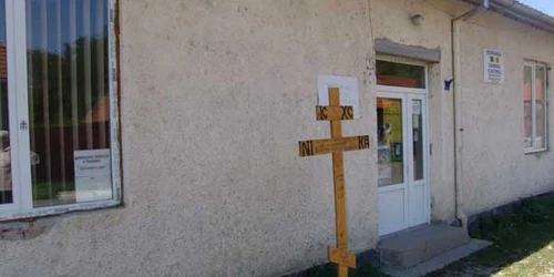 Căminul cultural este noua biserică. FOTO: Redeşteptarea