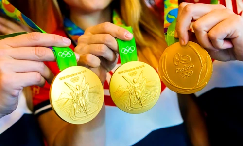 1 medalii de aur shutterstock 475381483 jpg jpeg