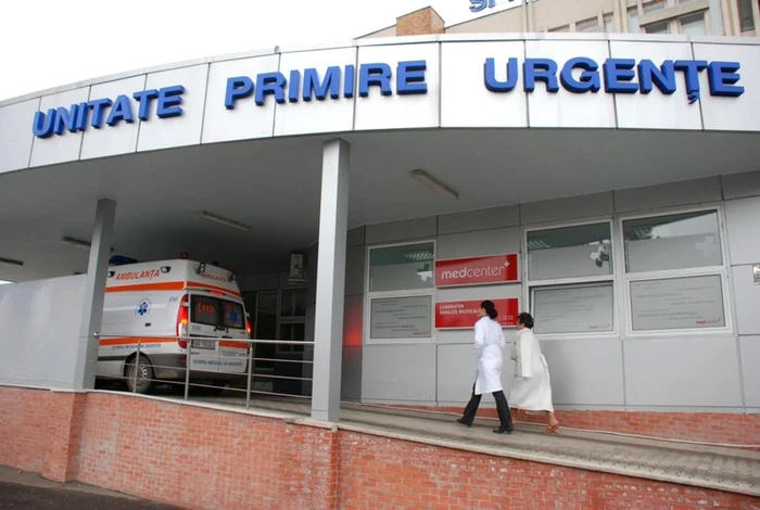 Şansele de angajare în sistemul medical românesc sunt foarte reduse, iar salariile mici oricum îi descurajează pe absolvenţii şcolilor sanitare FOTO Florentin Coman