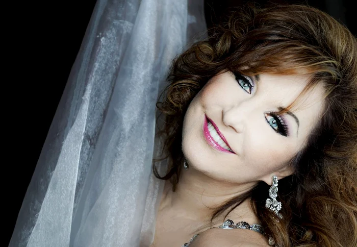 Elena Moșuc. Foto Internet-by-courtesy-of-the-artist