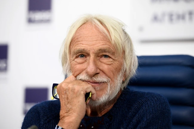 Dinner Recommendation I'm thirsty Pierre Richard a ajuns de nerecunoscut. Celebrul actor francez din "Marele blond cu un pantof negru" e total schimbat Dinner Recommendation I'm thirsty Pierre Richard a ajuns de nerecunoscut. Celebrul actor francez din "Marele blond cu un pantof negru" e total schimbat