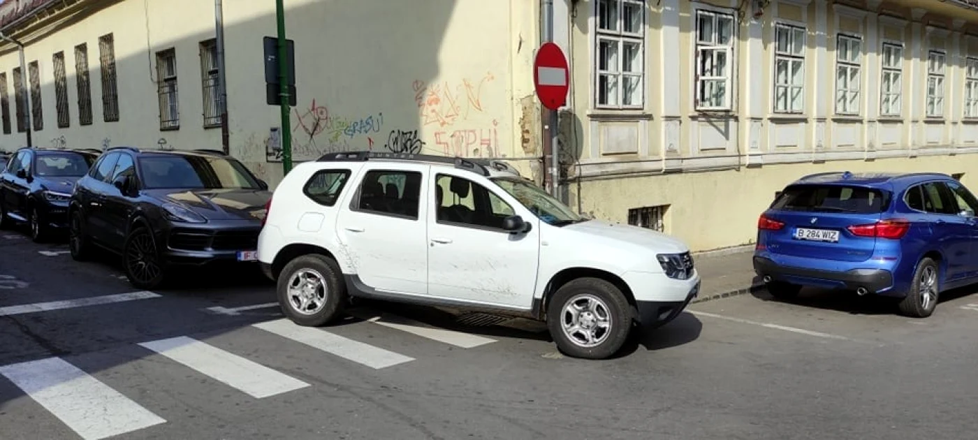 Primarul Allen Coliban a parcat pe trecerea de pietoni